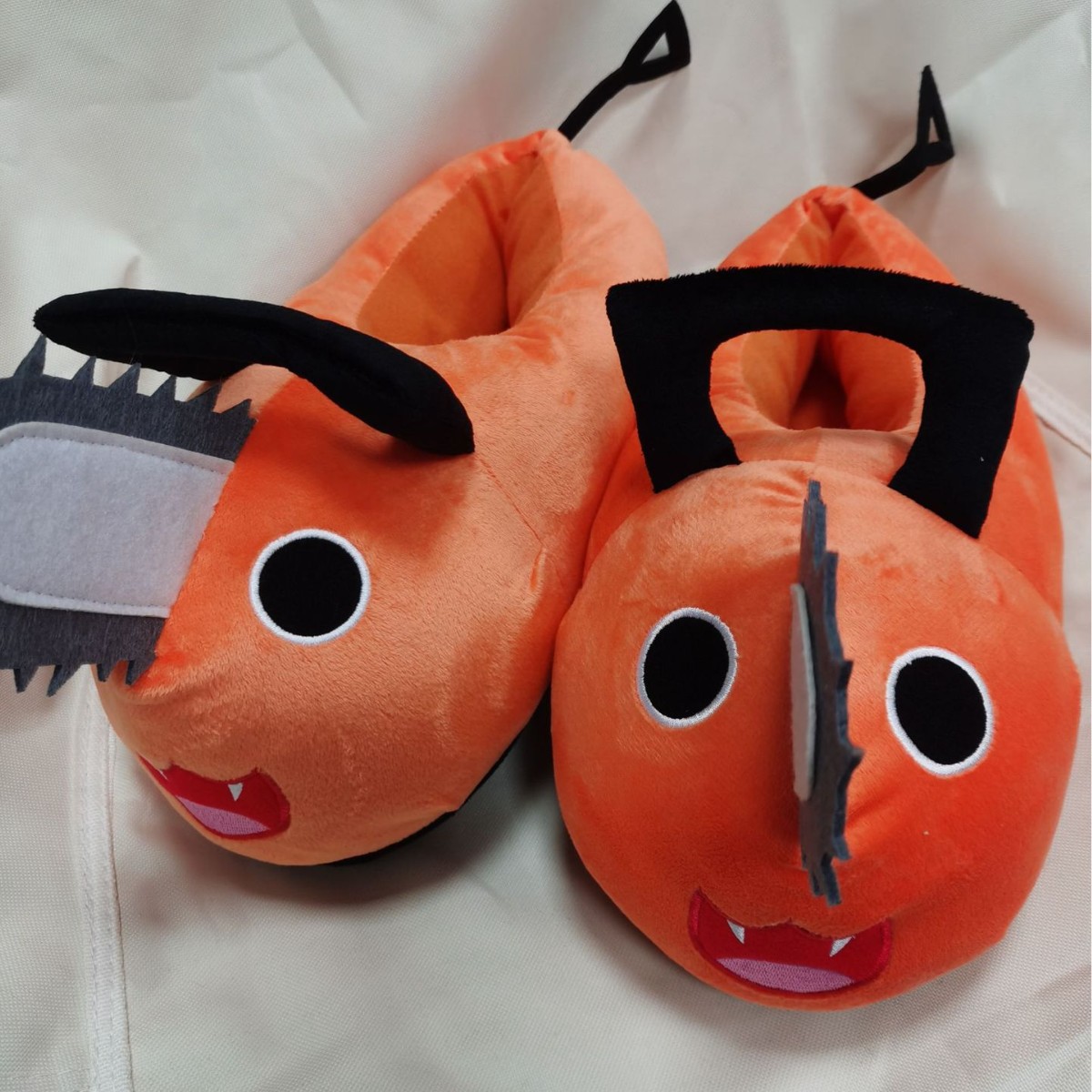 pochita plush slippers (5).jpg