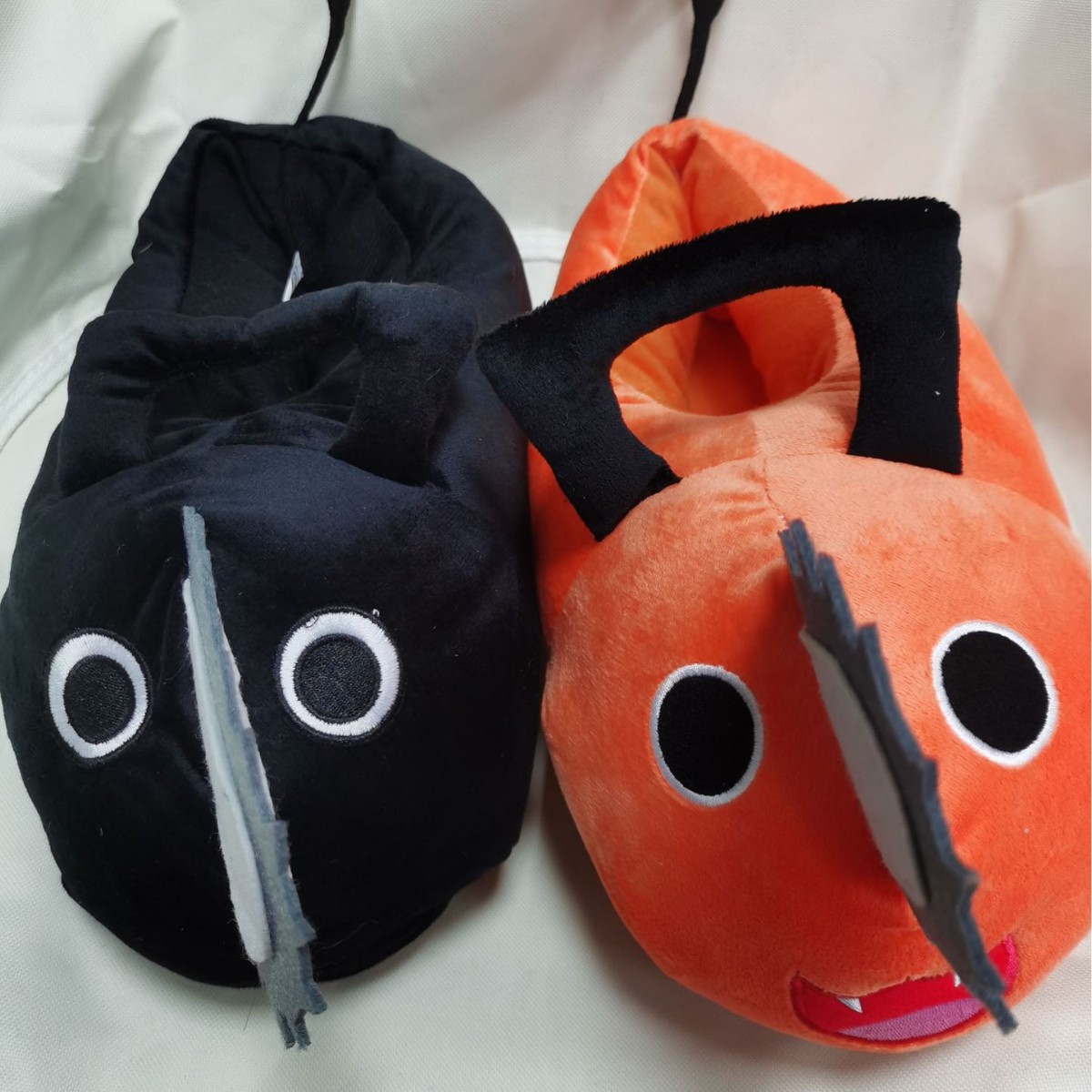 Pochita Plush Slippers Wholesale | Chainsaw Man House Shoes